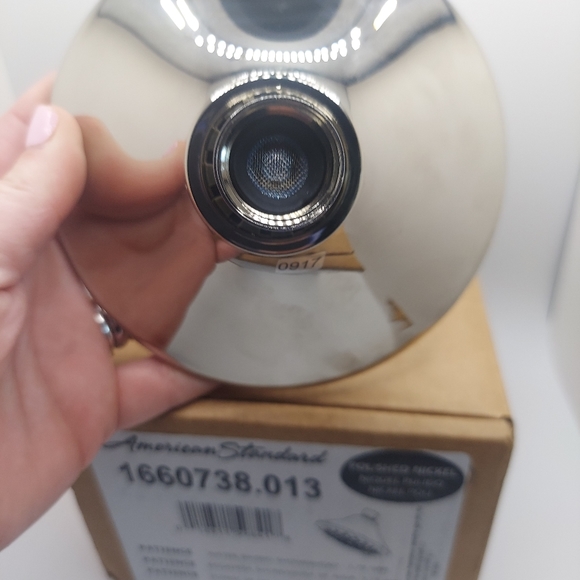 Patience® 5-Inch 1.8 gpm/6.8 L/min Water-Saving Fixed Showerhead - Picture 6 of 7